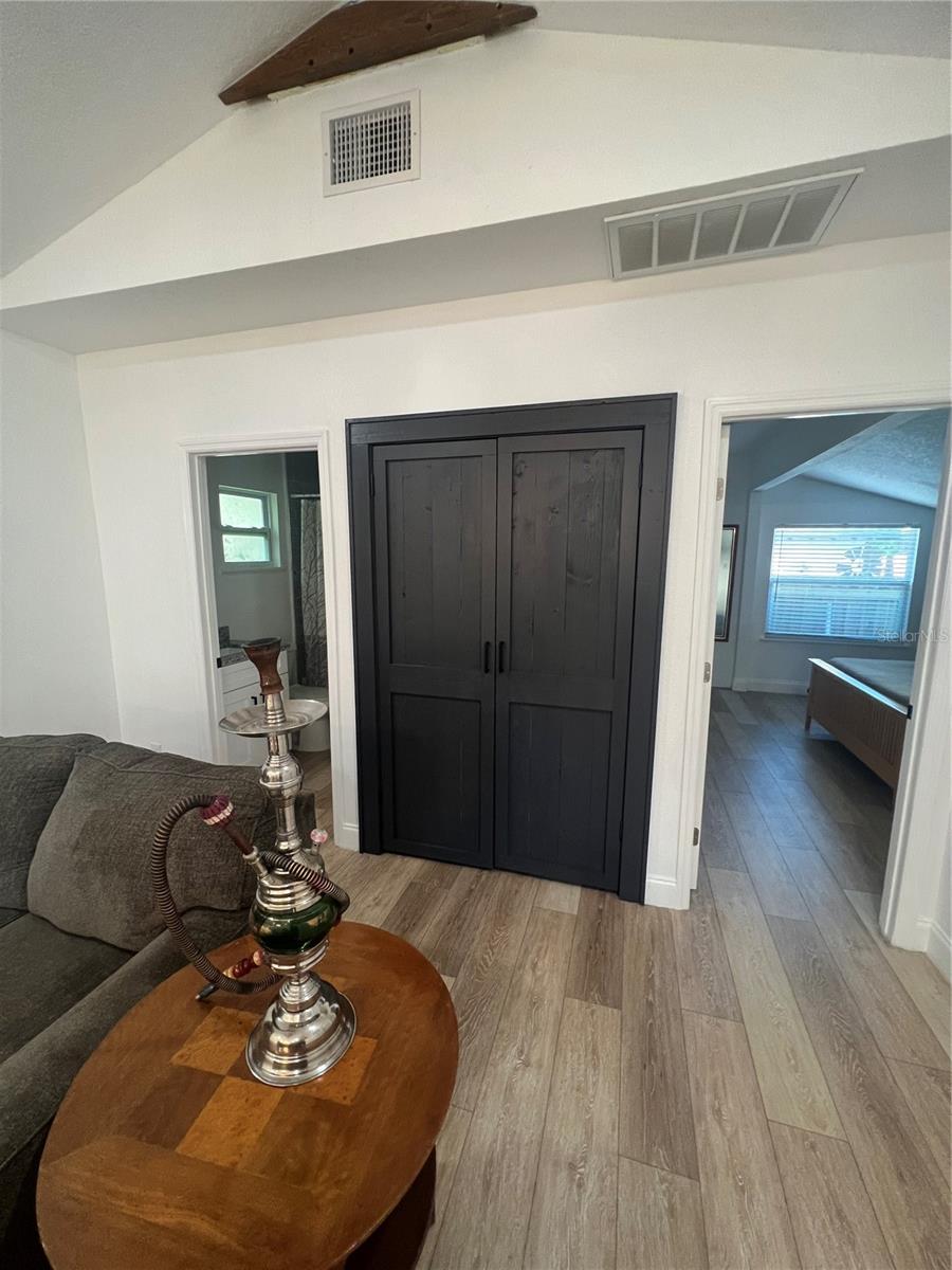 311 E Floribraska Ave #a Property Photo 6