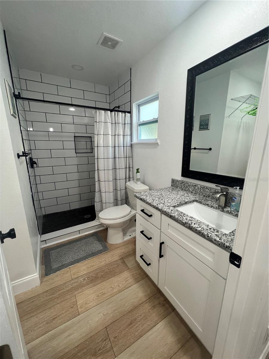 311 E Floribraska Ave #a Property Photo 11