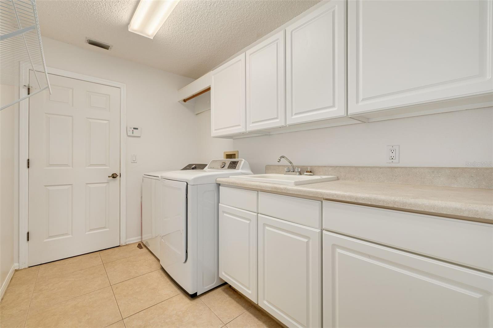 470 Hickorynut Ave Property Photo 26
