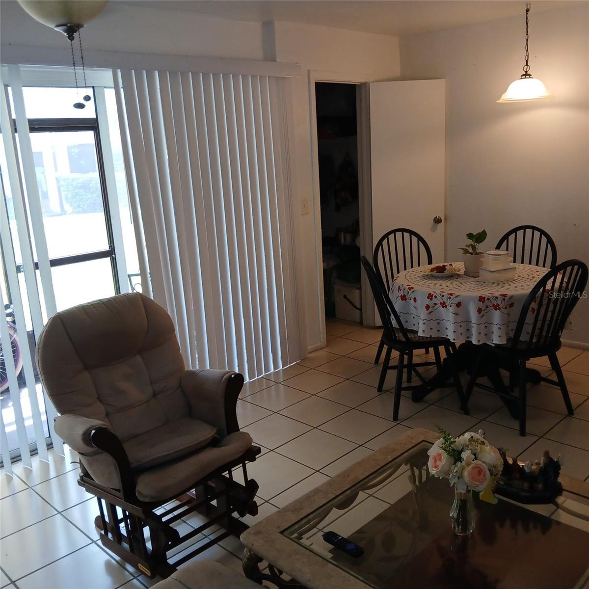 8609 N Champlain Ct #77 Property Photo 3