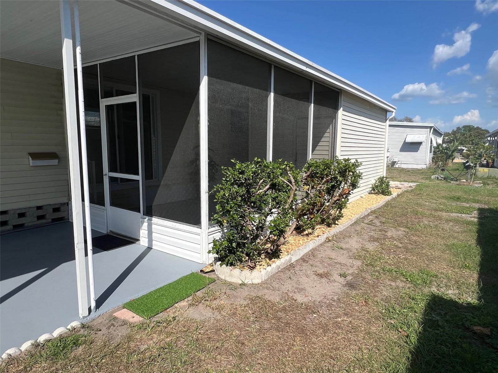 103 Pindo Palm St W Property Photo 4