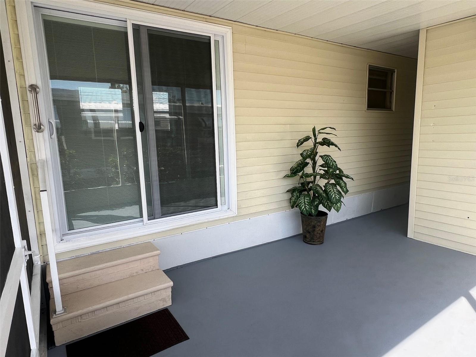 103 Pindo Palm St W Property Photo 6