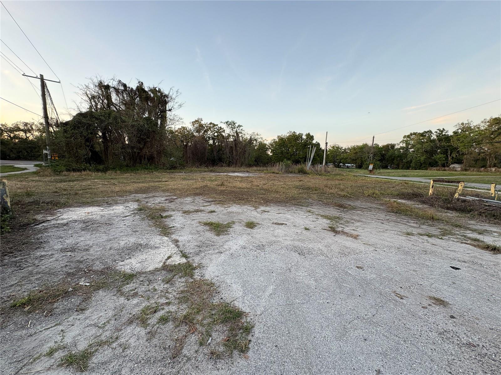535 Maydell Dr Property Photo 3