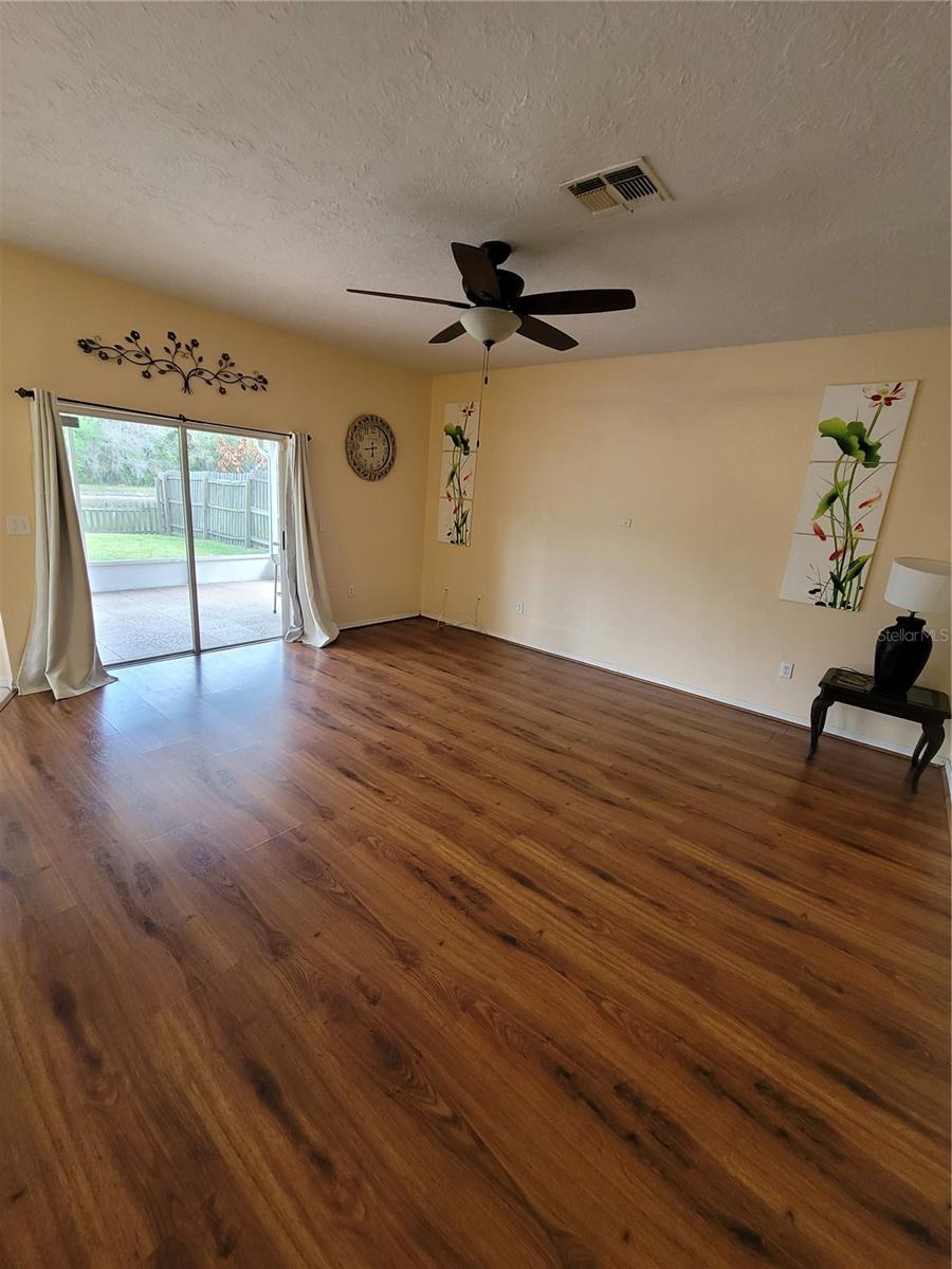 27640 Breakers Dr Property Photo 10