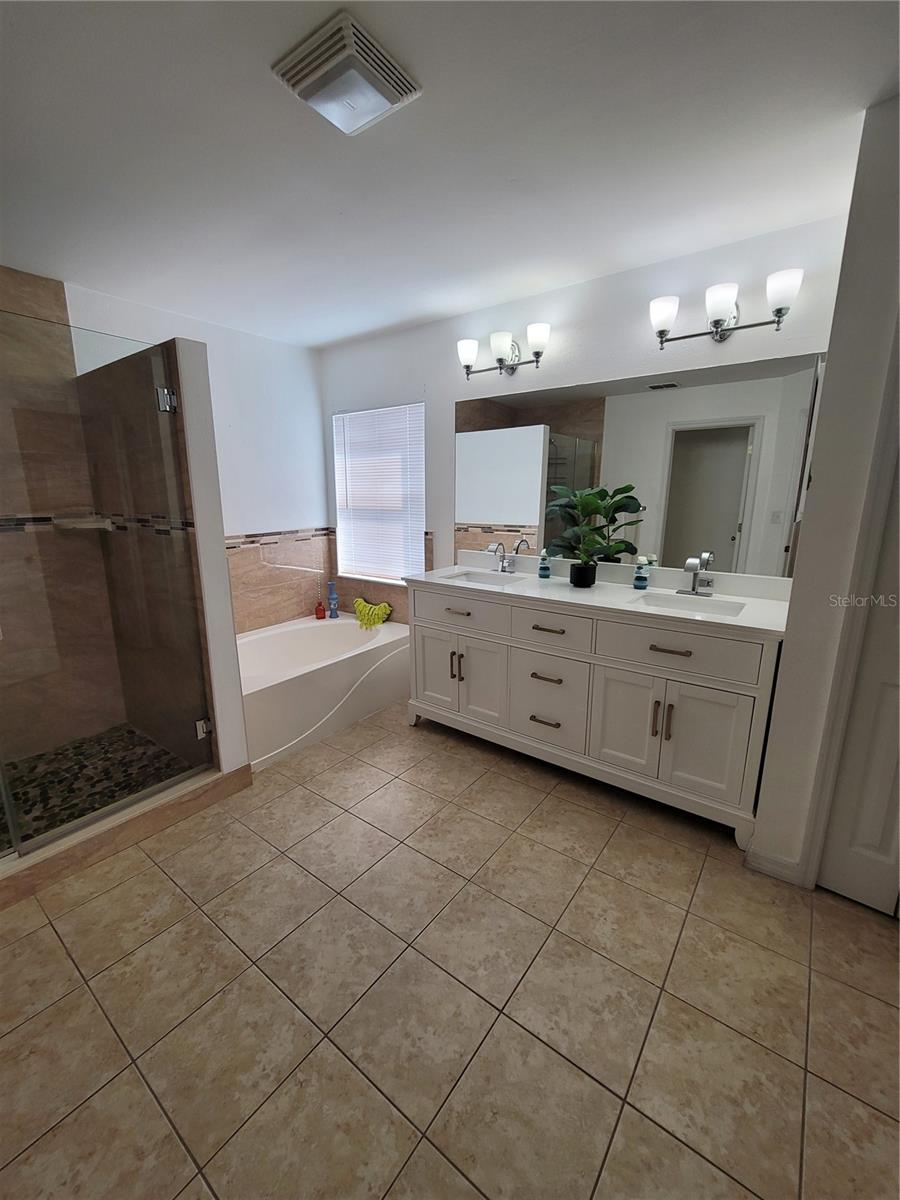 27640 Breakers Dr Property Photo 36