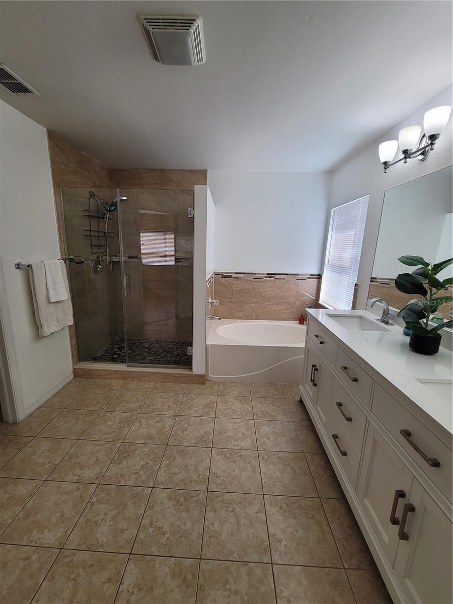 27640 Breakers Dr Property Photo 37