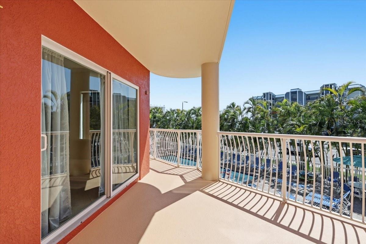 TB8485828 Property Photo 2