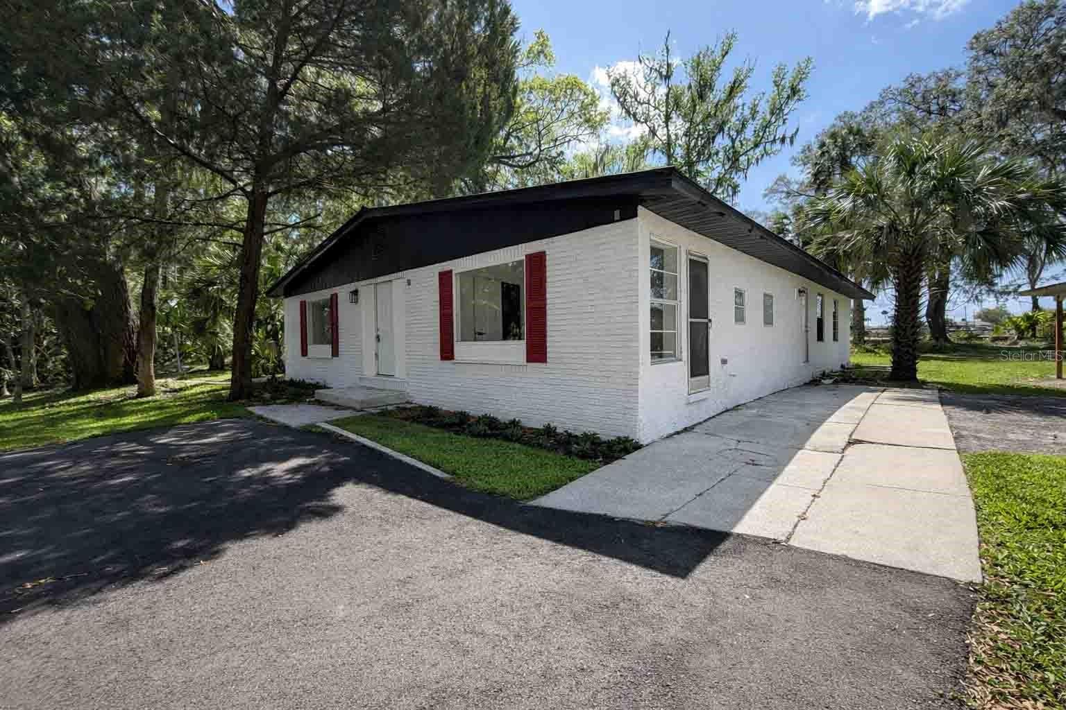502 Nw Crystal St Property Photo 15