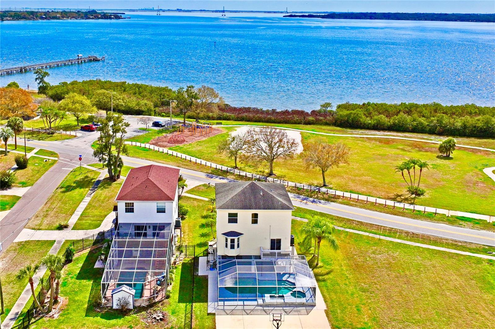 402 Shore Dr W Property Photo 3