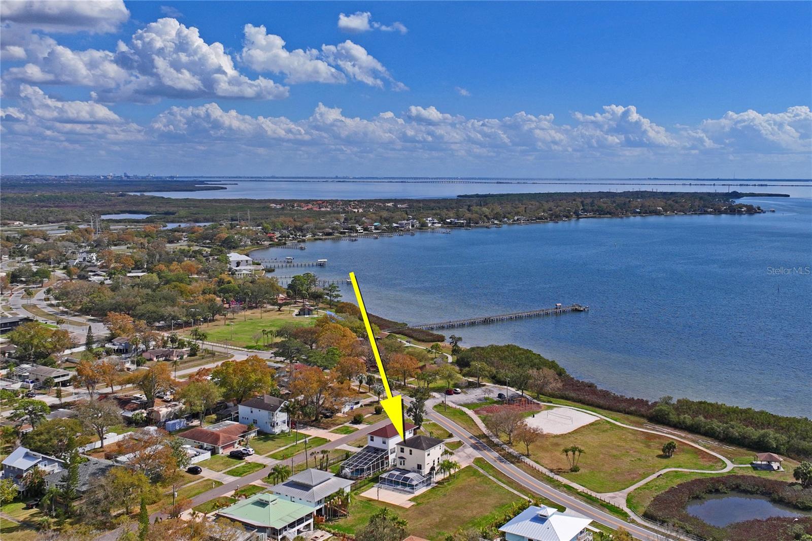 402 Shore Dr W Property Photo 46