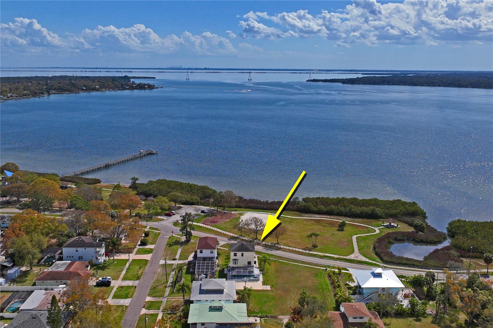 402 Shore Dr W Property Photo 48