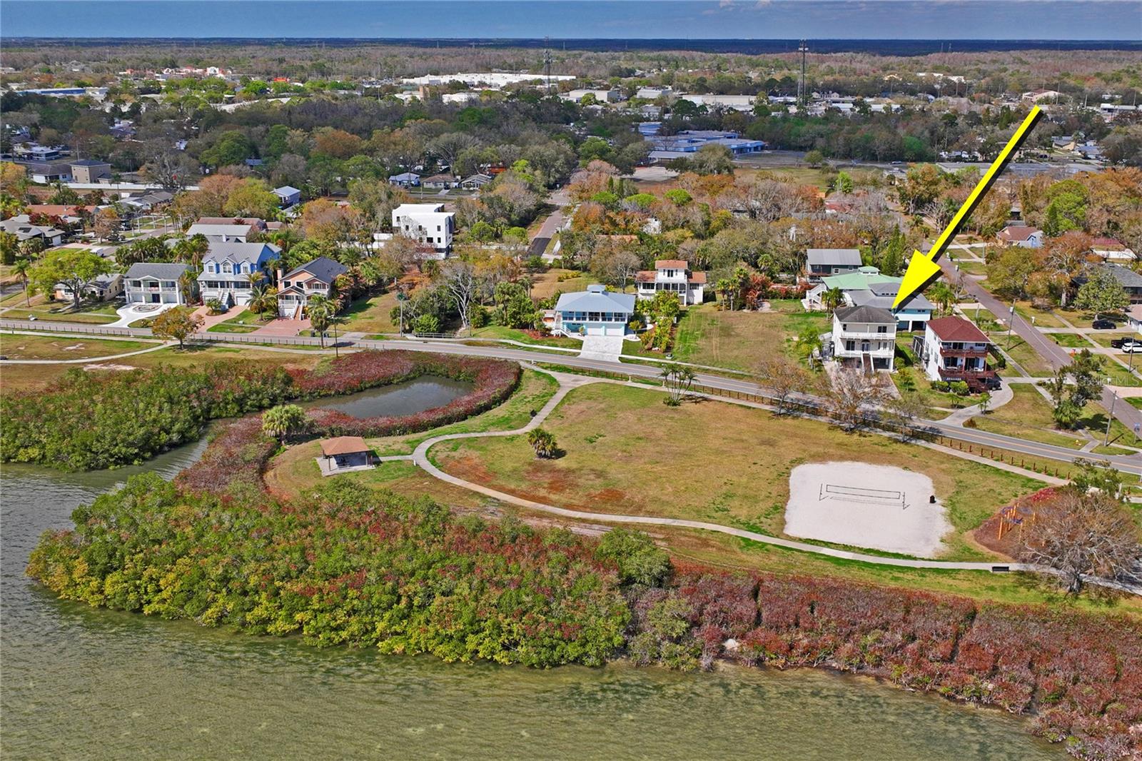 402 Shore Dr W Property Photo 52
