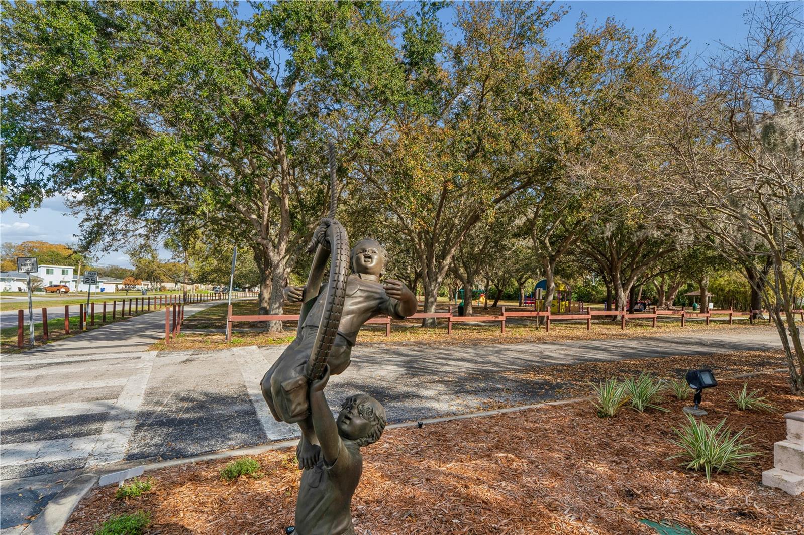 402 Shore Dr W Property Photo 53