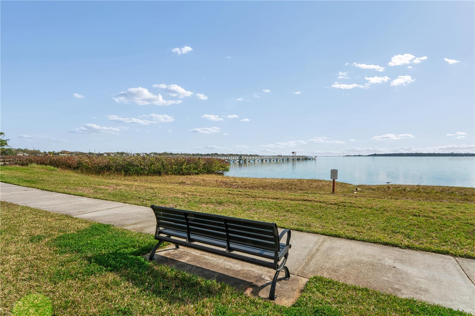 402 Shore Dr W Property Photo 55