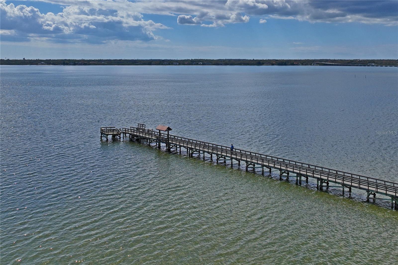 402 Shore Dr W Property Photo 57