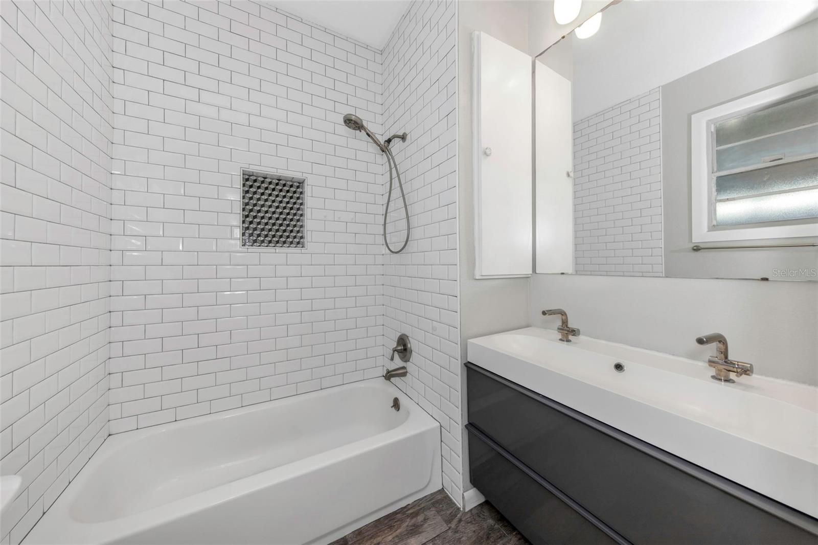 2613 N 21st St Property Photo 11