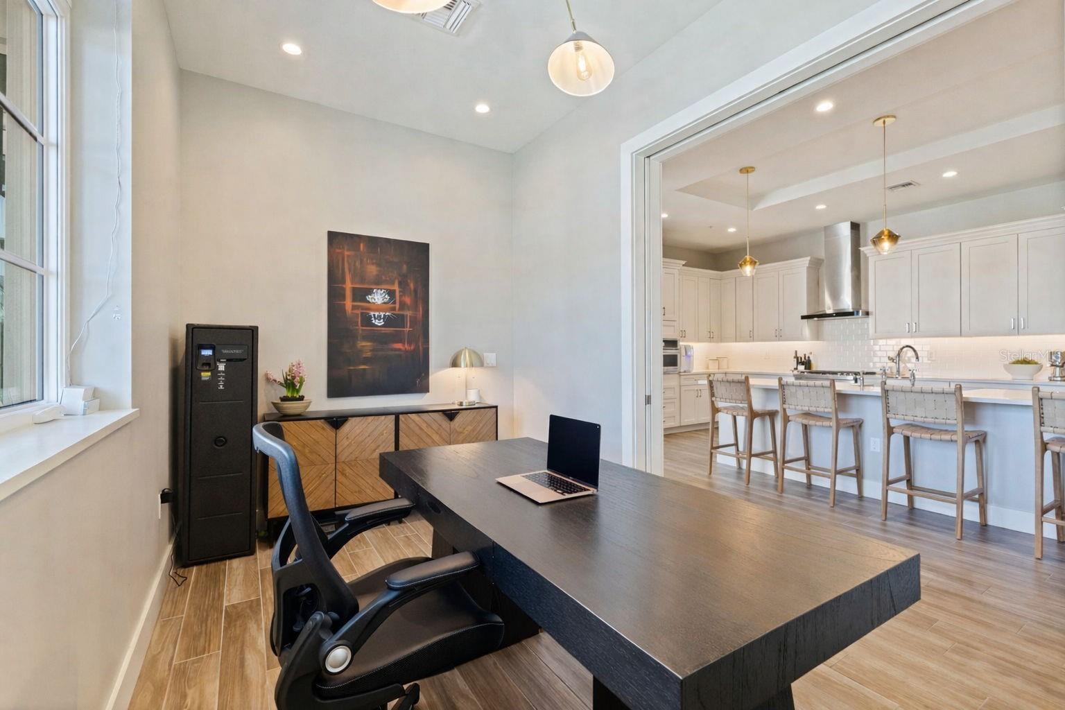 91 Davis Blvd #201 Property Photo 12