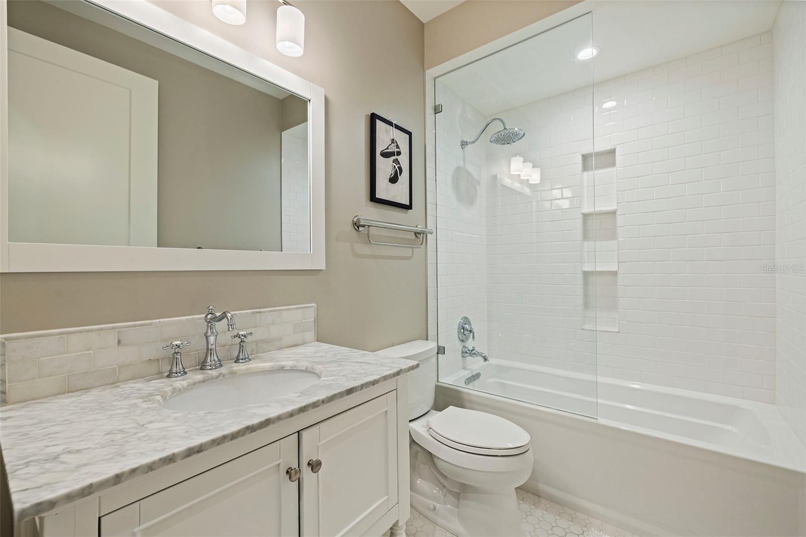 91 Davis Blvd #201 Property Photo 13