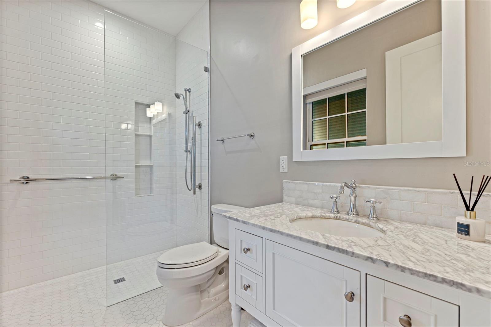 91 Davis Blvd #201 Property Photo 26