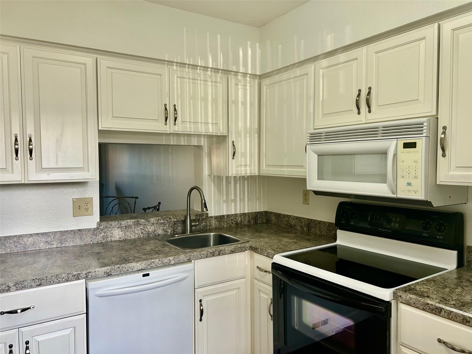 1701 Pinehurst Rd #18c Property Photo 4
