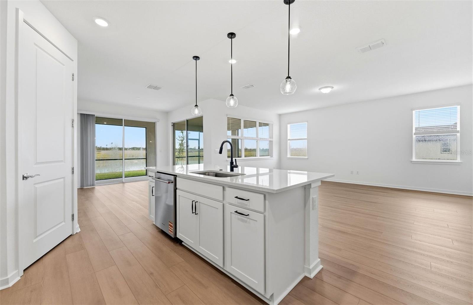 10005 Johnson Oaks Gln Property Photo 4