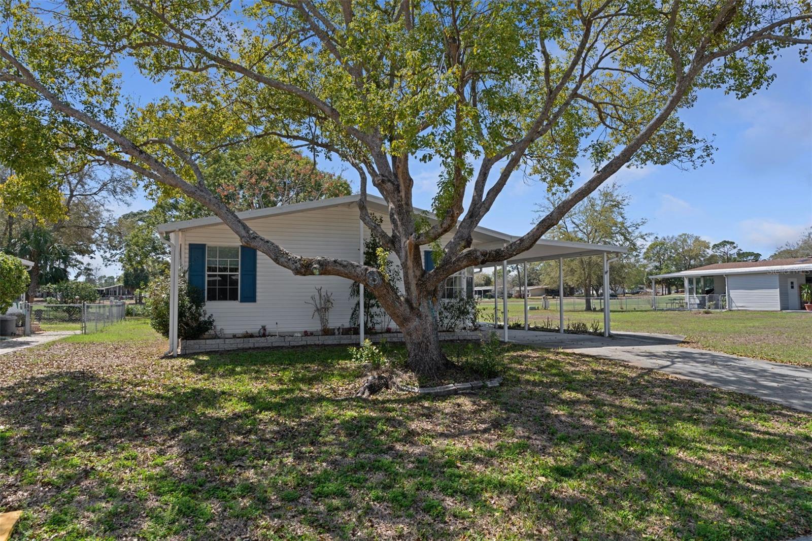 7482 Dinsmore St Property Photo 2