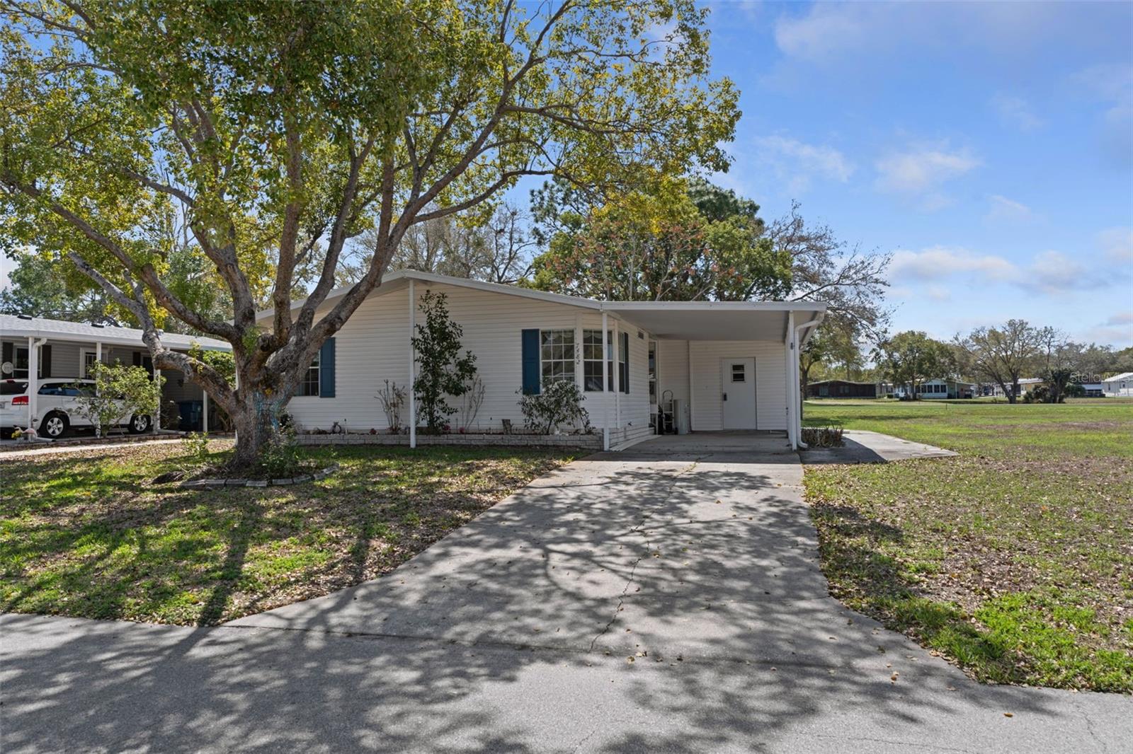 7482 Dinsmore St Property Photo 3