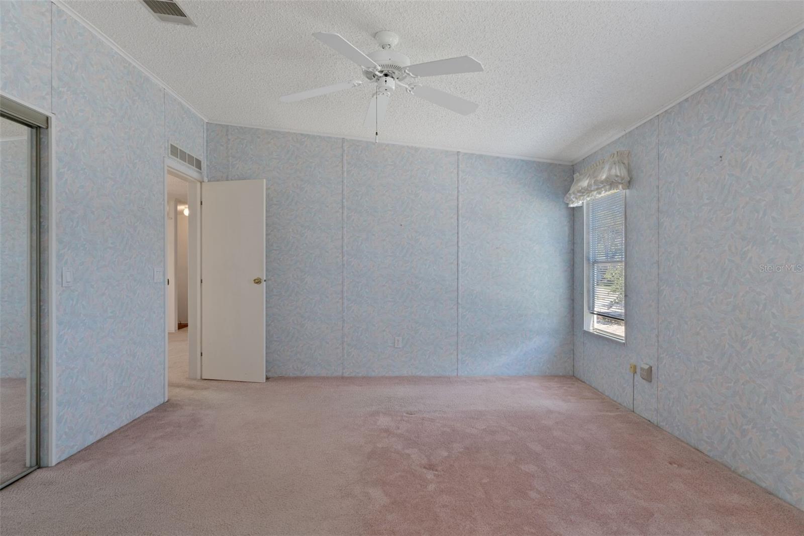7482 Dinsmore St Property Photo 18