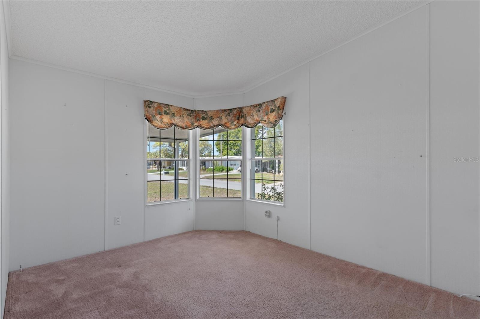 7482 Dinsmore St Property Photo 26