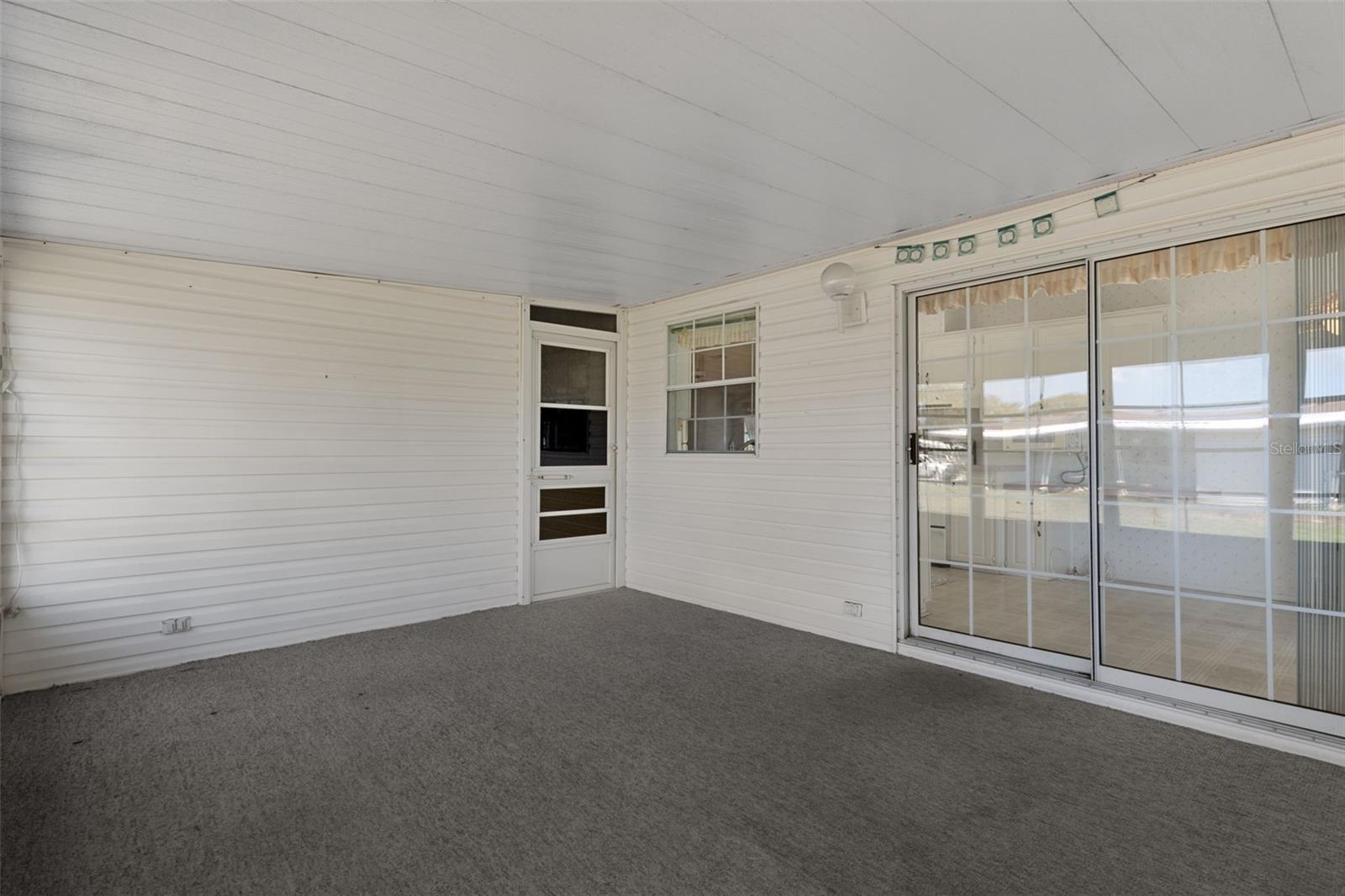 7482 Dinsmore St Property Photo 31