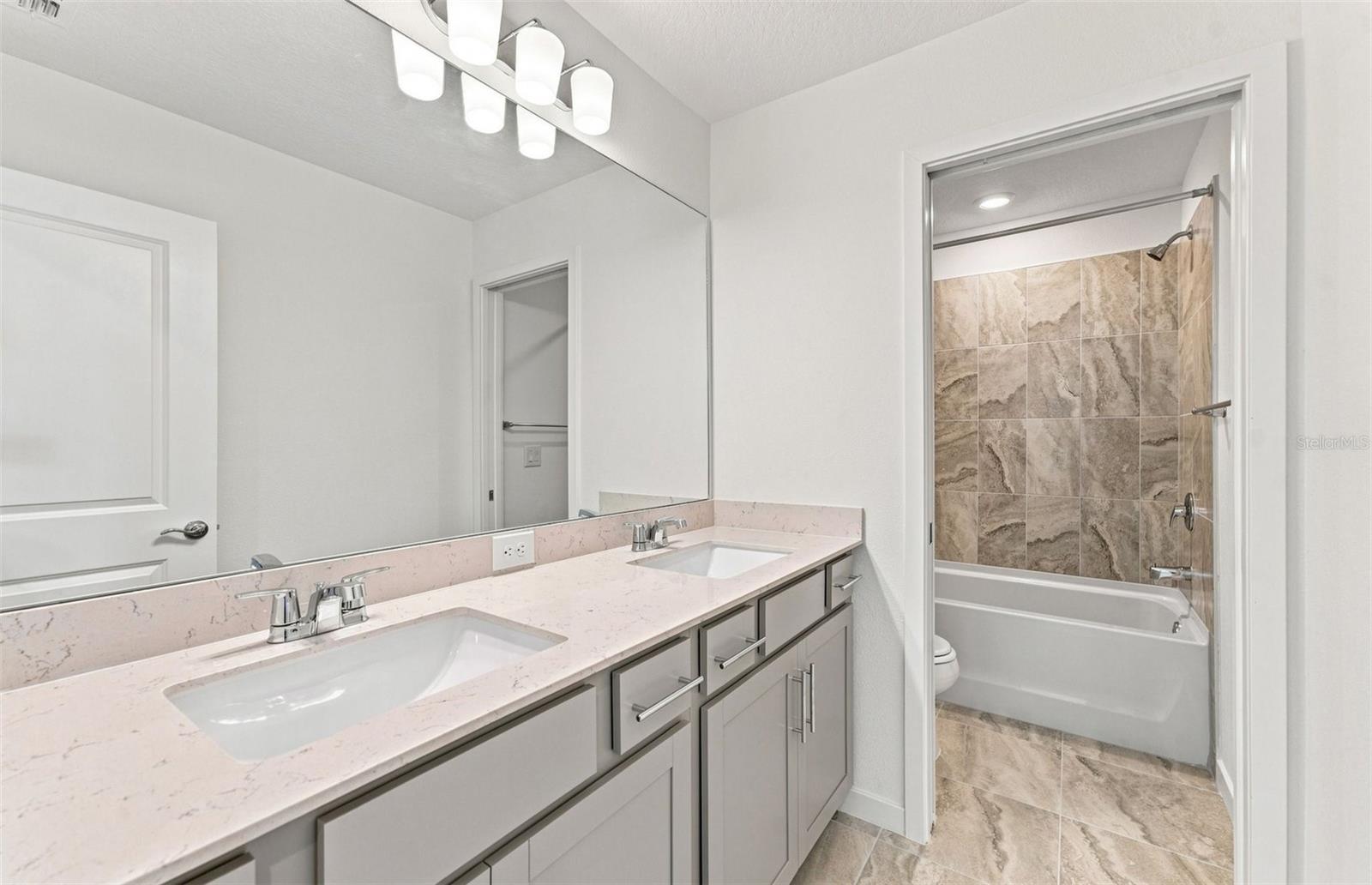 7923 Palm Paradise Pl Property Photo 15