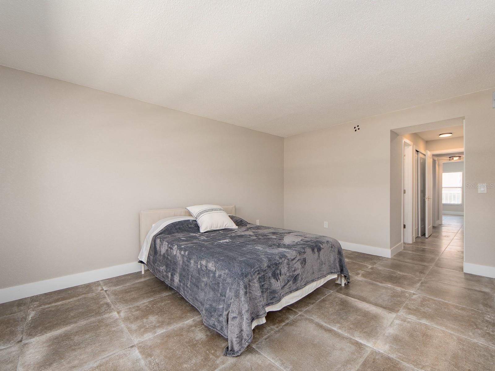 105 Island Way #143 Property Photo 16