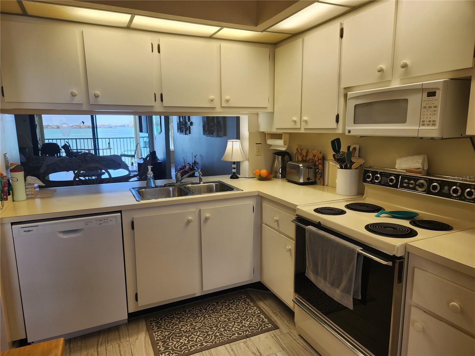 6287 Bahia Del Mar Cir #311 Property Photo 6