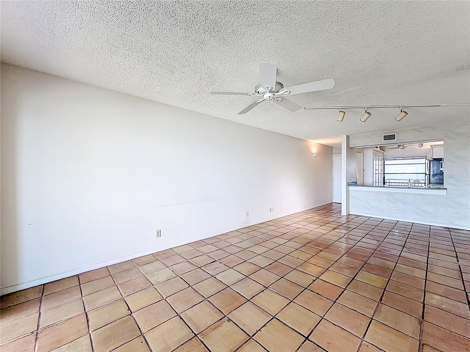 6211 Sun Blvd #211 Property Photo 9