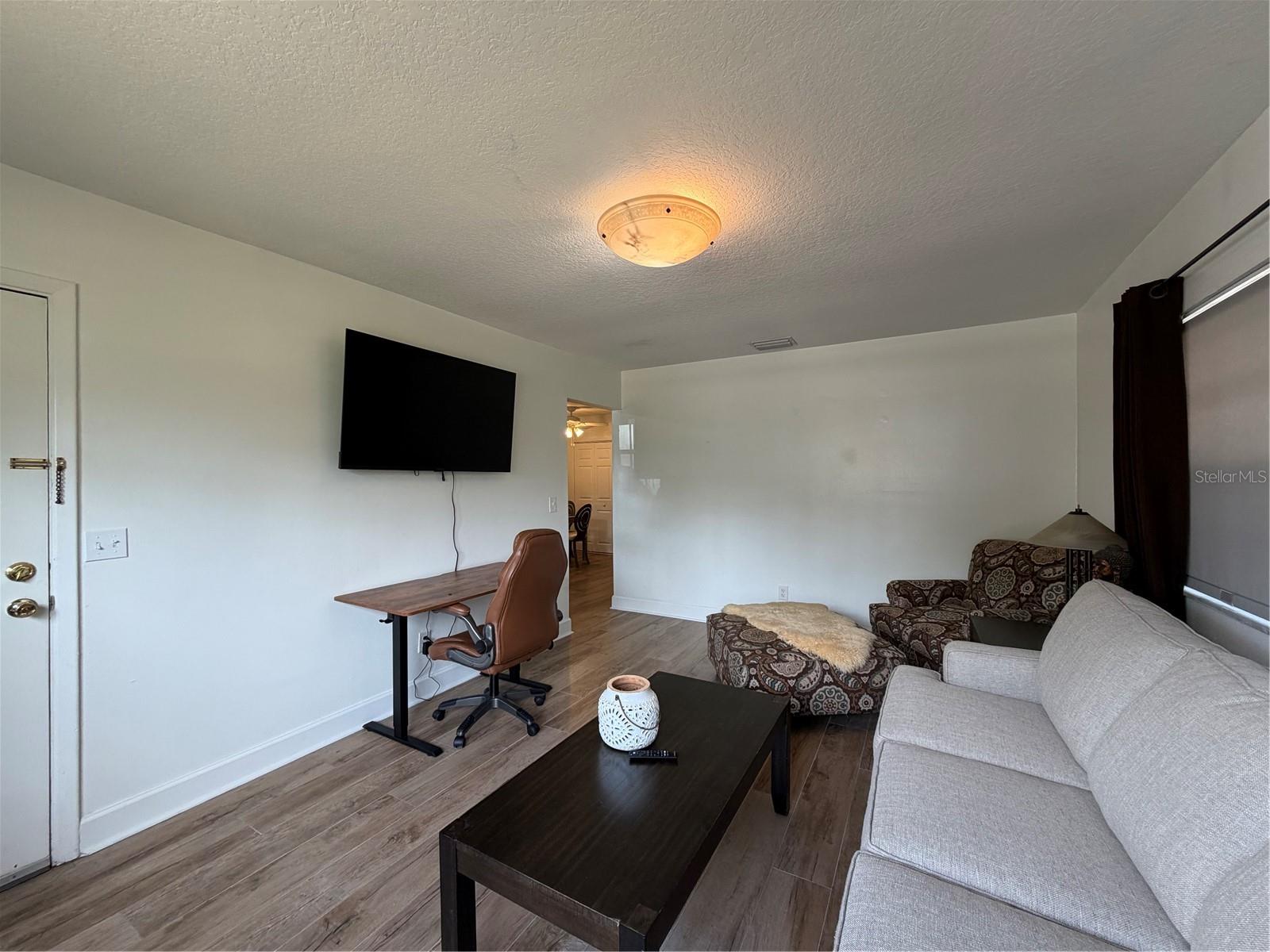3230 W Saint Conrad St Property Photo 6