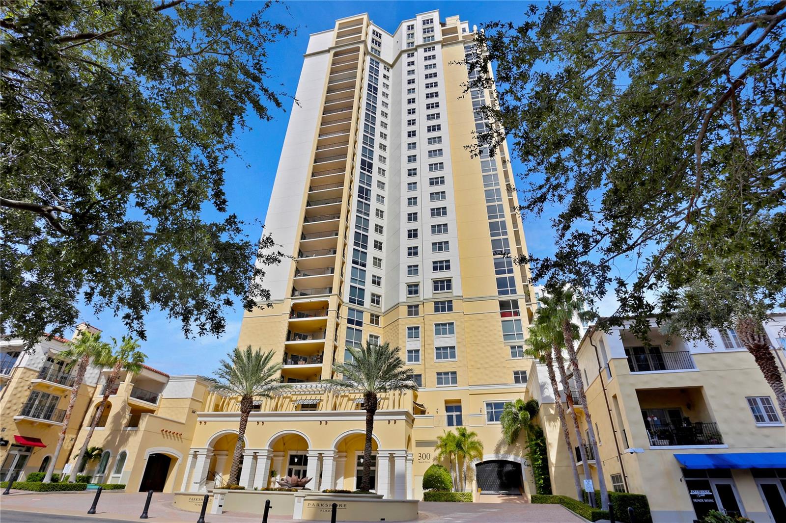 300 BEACH DR NE #1201