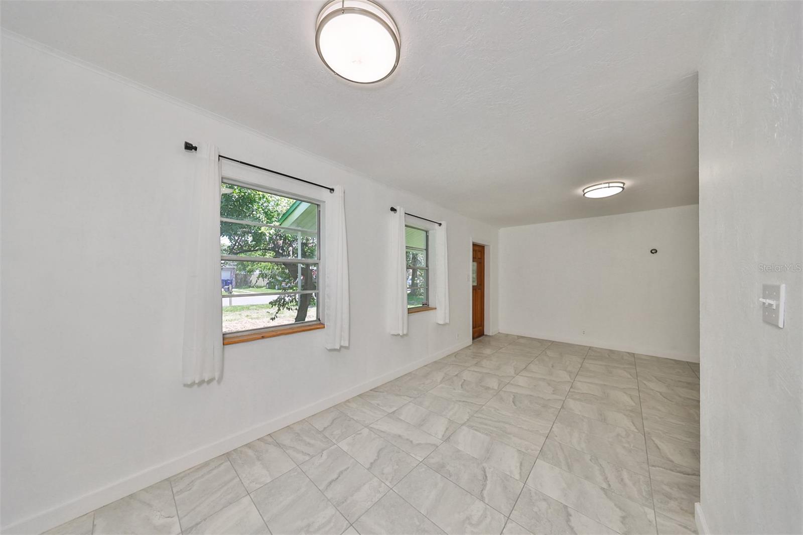 3908 W Wallace Ave Property Photo 4