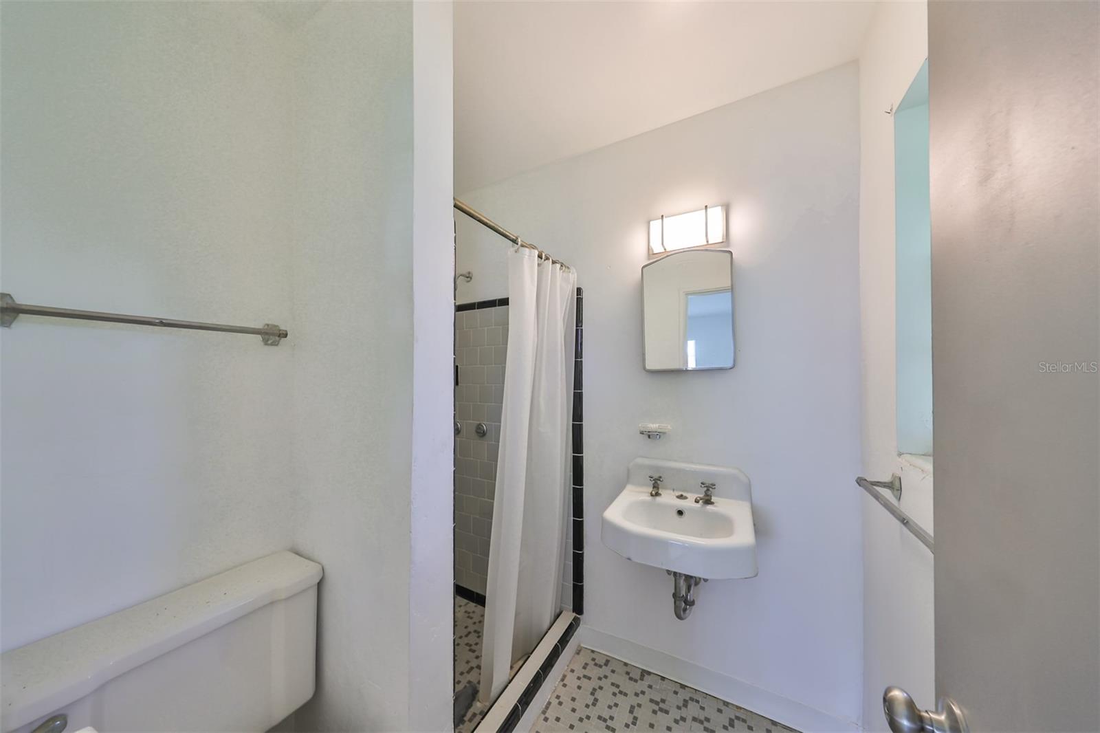 3908 W Wallace Ave Property Photo 11