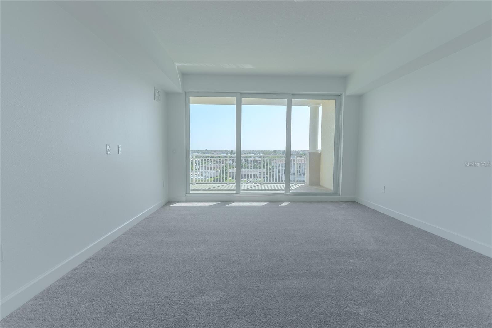 125 Island Way #503 Property Photo 21
