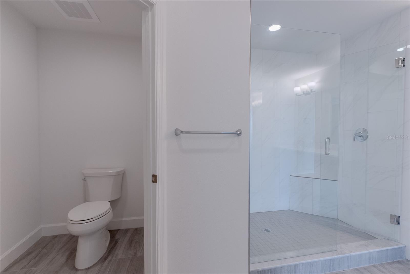 125 Island Way #503 Property Photo 30