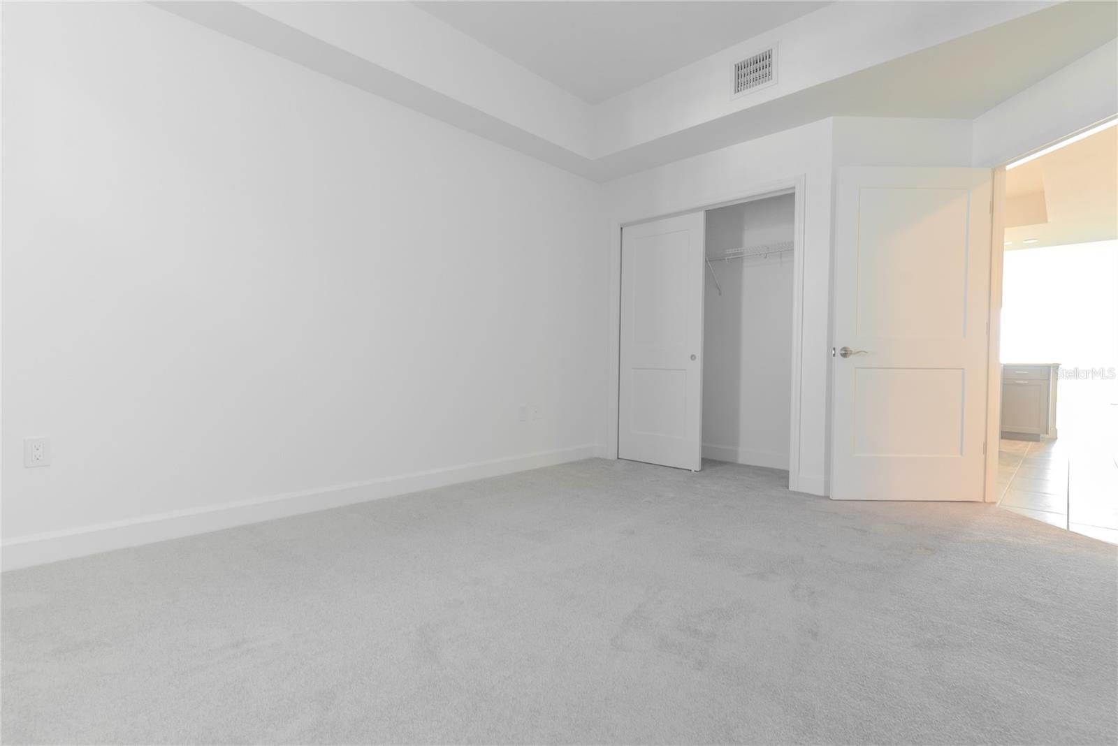 125 Island Way #503 Property Photo 33