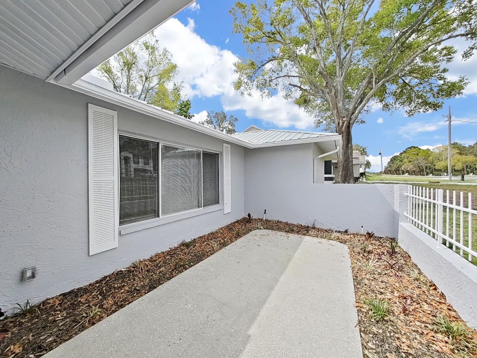 10452 Fordham St Property Photo 6