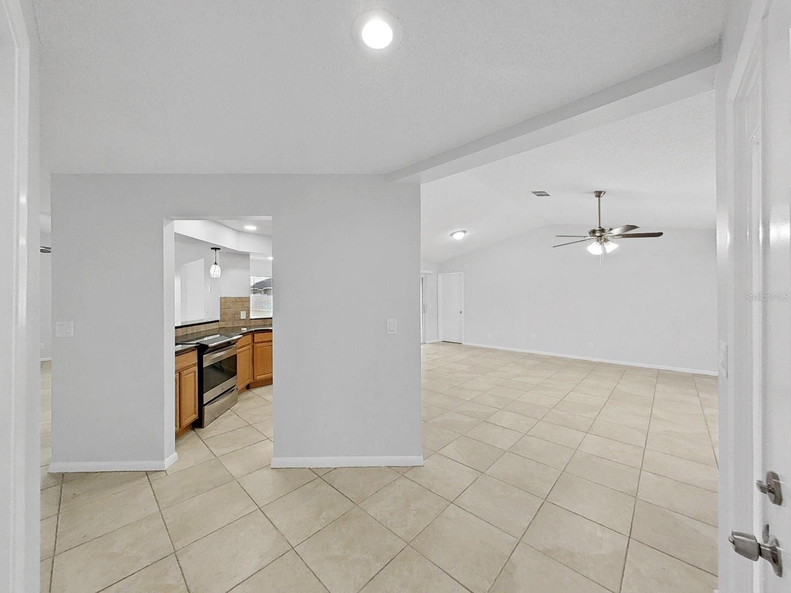 10452 Fordham St Property Photo 8