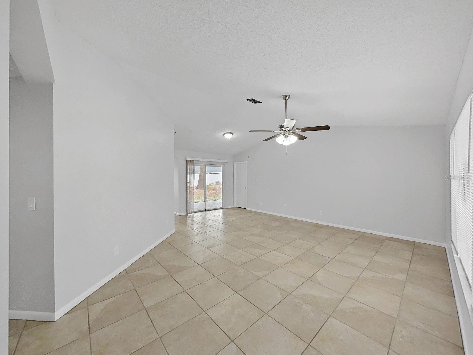 10452 Fordham St Property Photo 9