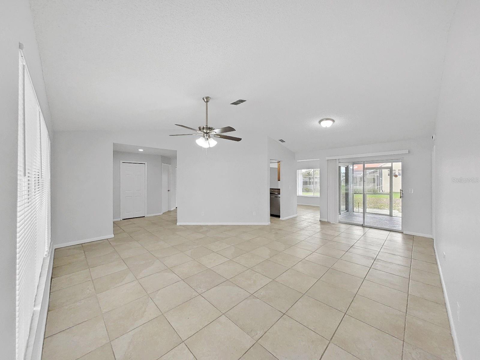 10452 Fordham St Property Photo 10