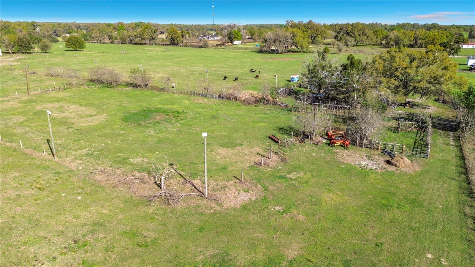 855 Ne 107th Rd Property Photo 34