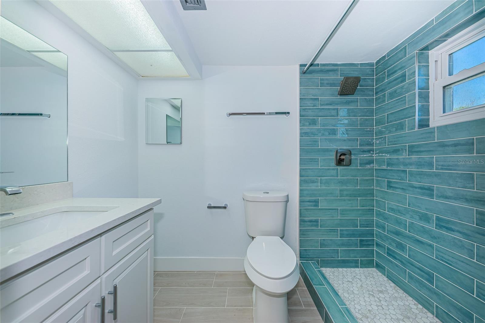 4700 Cove Cir #110 Property Photo 19