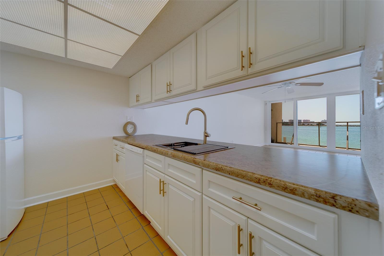 450 S Gulfview Blvd #208 Property Photo 23