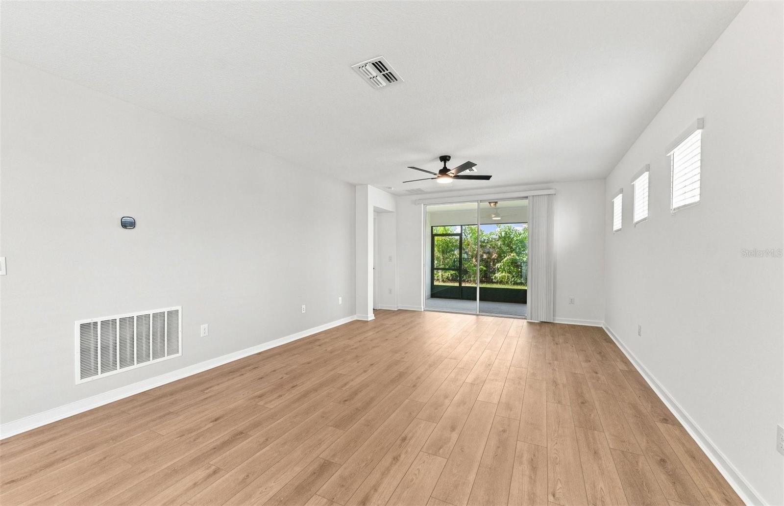6287 Broad Field Ave Property Photo 6