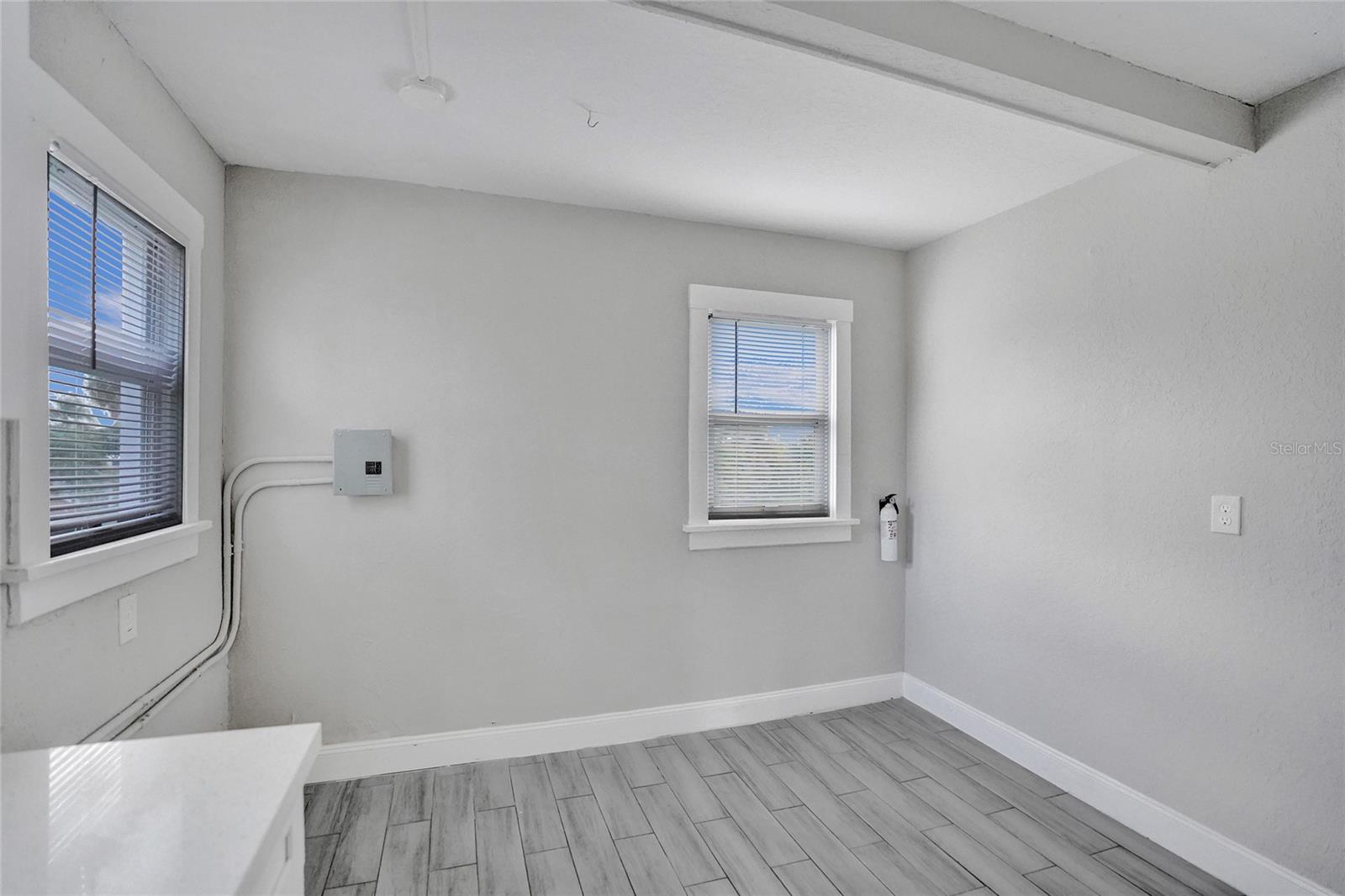 924 Mcintosh St Property Photo 10